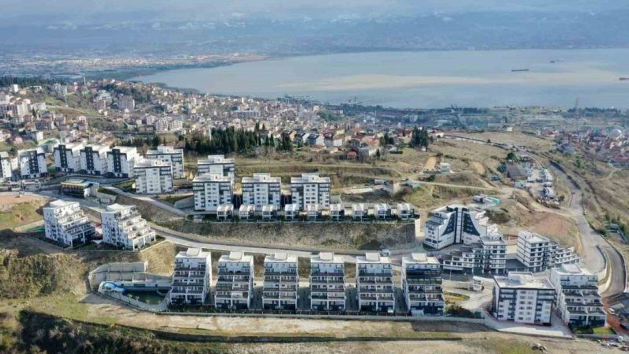 İzmit Belediyesi’nden milyonlarca liralık satış!