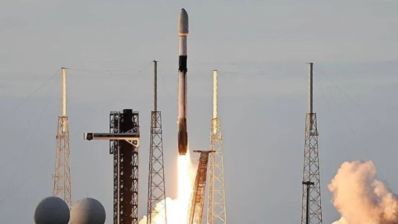 Türksat 6A'nın elektrikli itki motoru ateşlendi