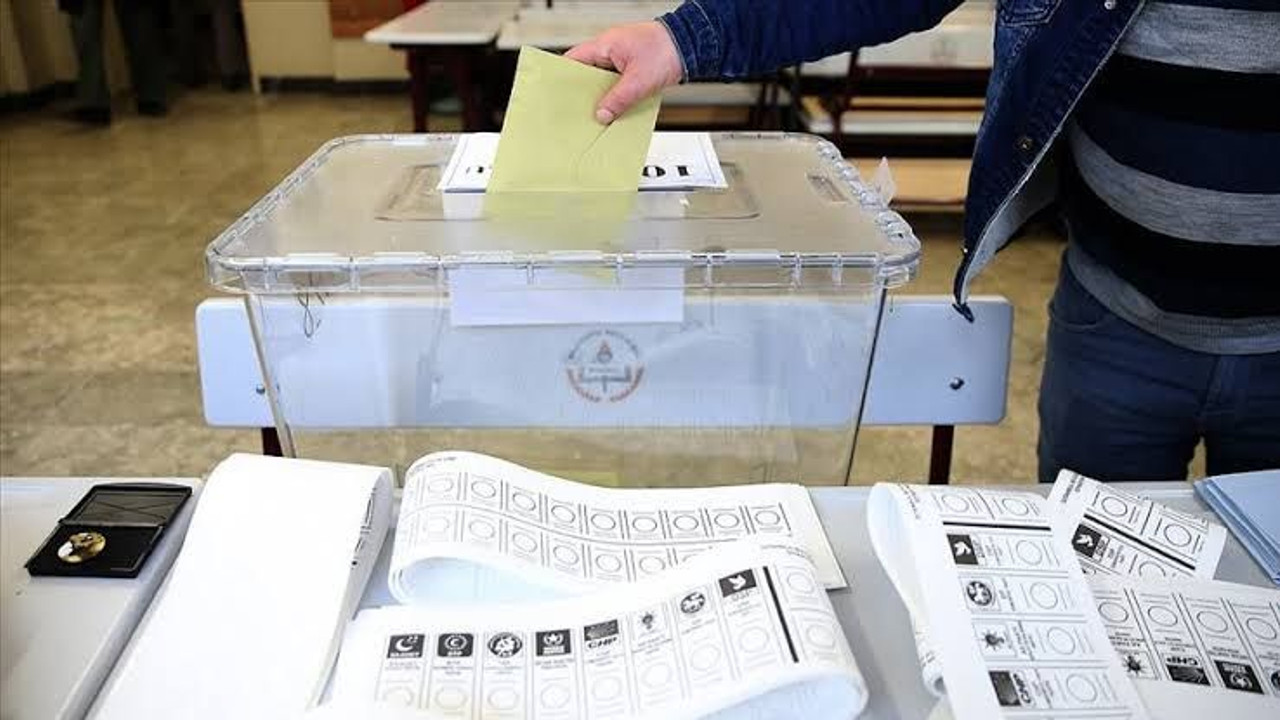 Türkiye'de kaç parti faaliyet gösteriyor?