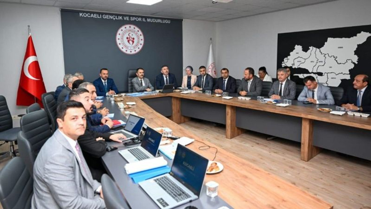Vali’ye Kocaeli’deki yurtlarla ilgili brifing
