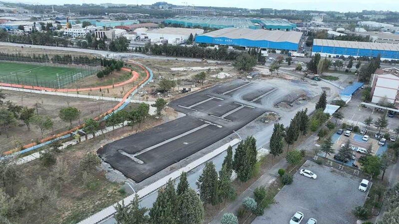Gebze Millet Bahçesi'nin otoparkında asfalt serimi tamam!
