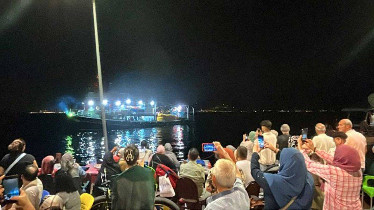 Kocaeli'de balıkçılar tezahüratlarla balık sezonunu açtılar