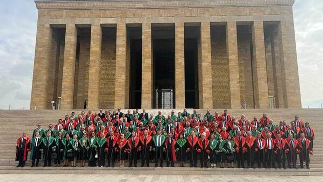 Yargıtay üyeleri adli yıl açılışı dolayısıyla Anıtkabir’i ziyaret etti