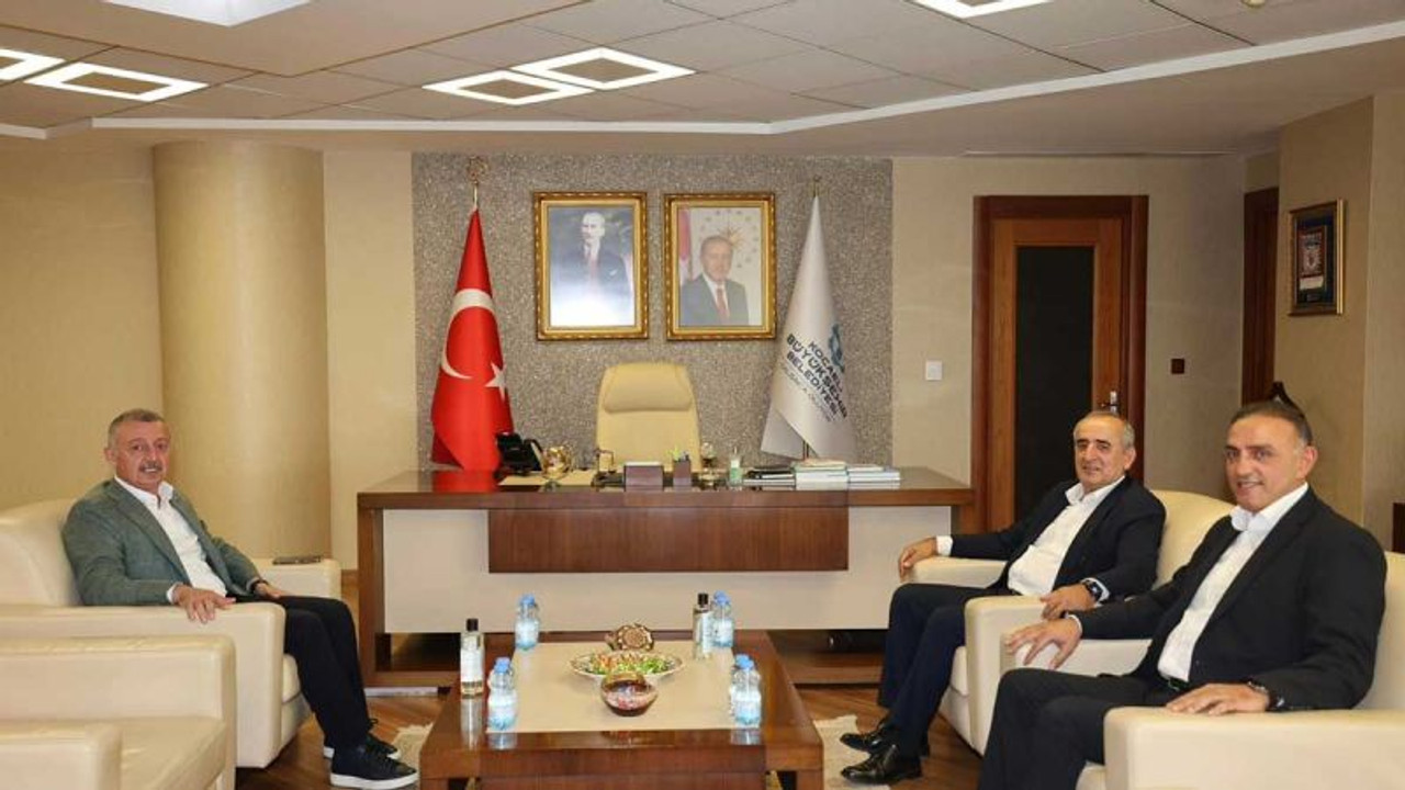 CHP’li Akar, Büyükşehir’de