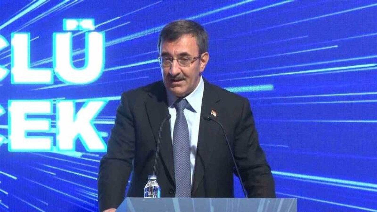 Cumhurbaşkanı Yardımcısı Yılmaz'dan orta vadeli program açıklaması