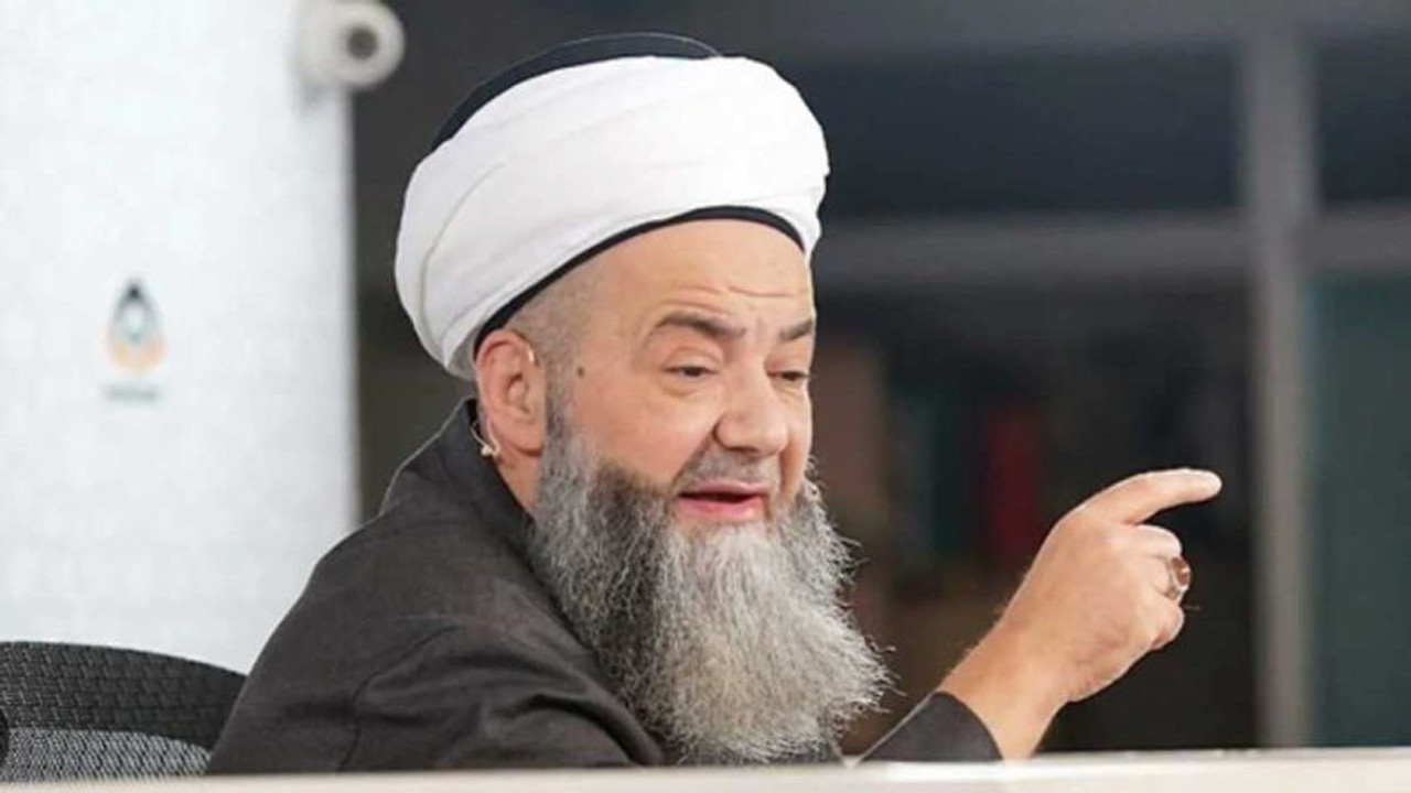 Cübbeli Ahmet saldırıya uğradı