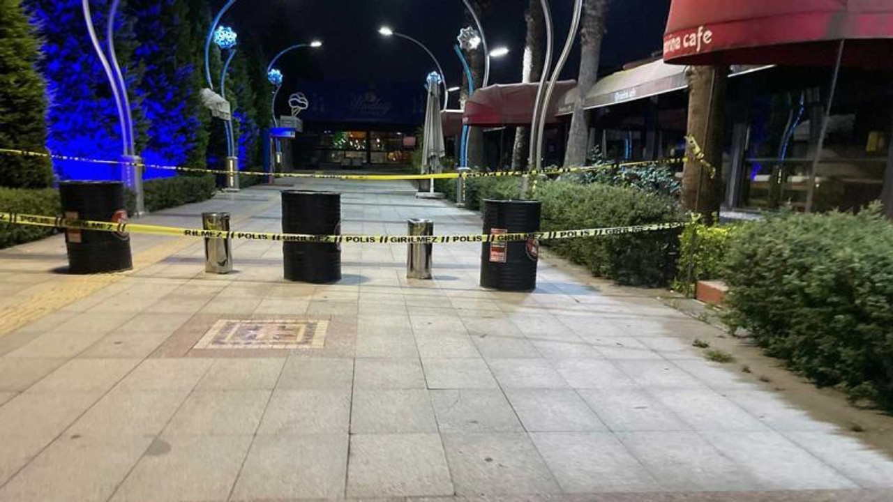İki kişinin öldürüldüğü Marina Kafe’nin girişleri hala kapalı!