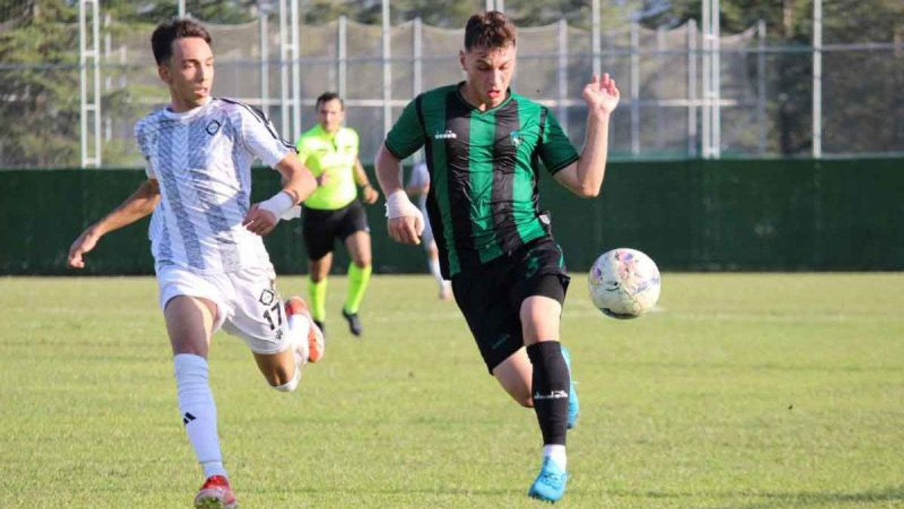 U-17 zirveyi bırakmadı: 2-0