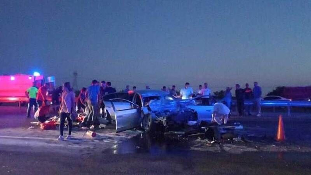 41 plakalı araç kazaya karıştı: 3 ölü, 3 yaralı