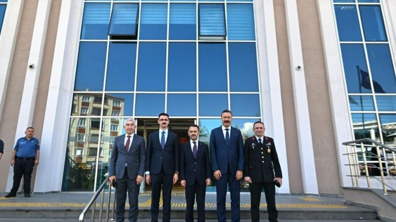 Vali Aktaş, bu kez Gölcük’e çıkarma yaptı