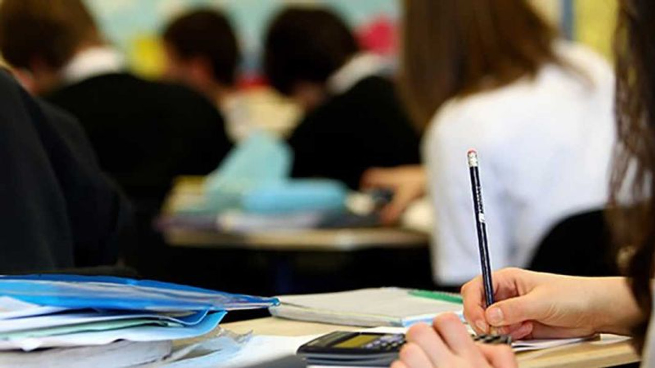 Bakanlıktan özel okullara 'ücretsiz kitap' zorunluluğu