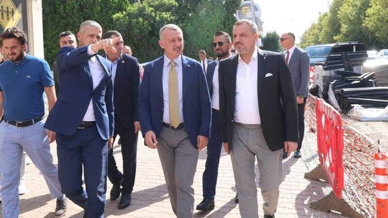 İzmit’te gezdi, Büyükakın’a teşekkür etti