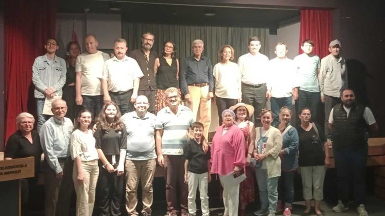 Biz Kandırayız, Cahit Sıtkı Tarancı’yı unutmadı