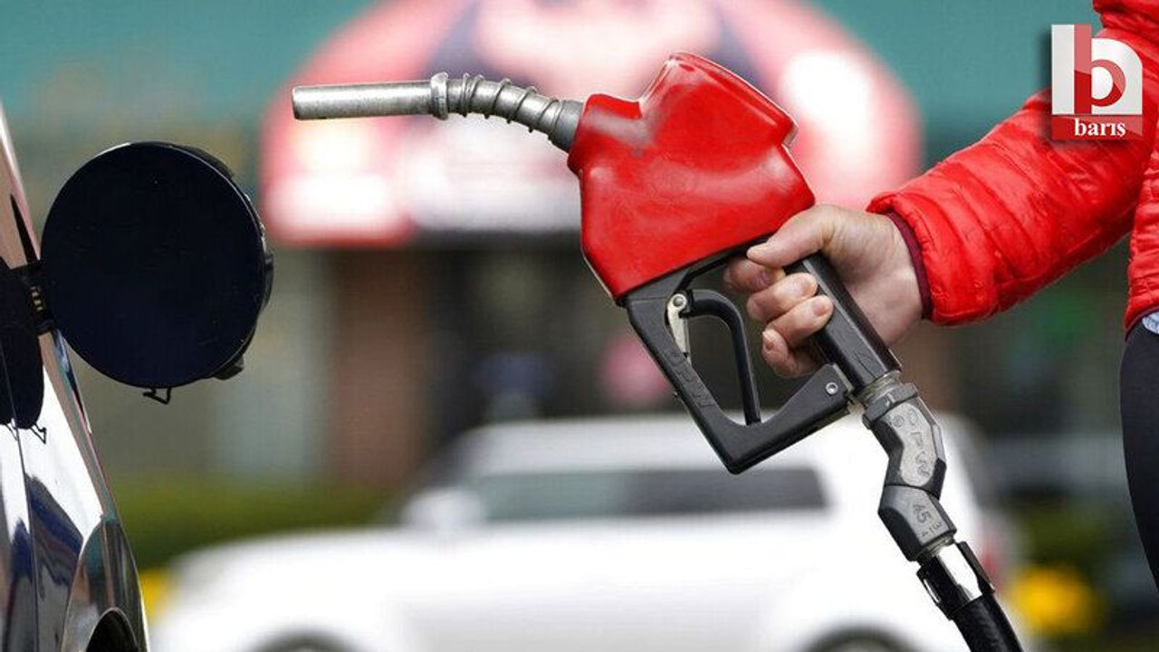 Akaryakıtta tabela yeniden değişti! Benzin ve motorine zam