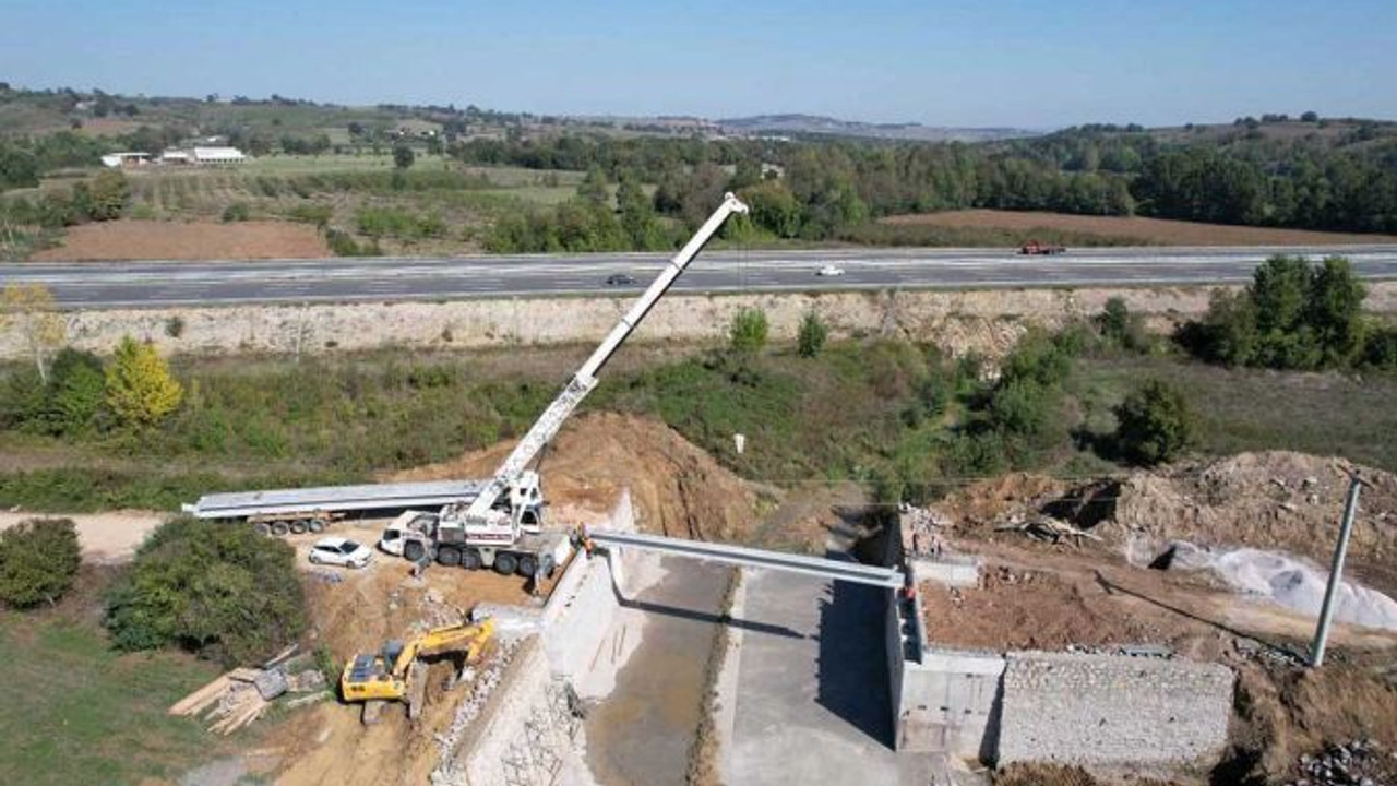İzmit Akmeşe gişe çıkışında hummalı çalışmalar sürüyor