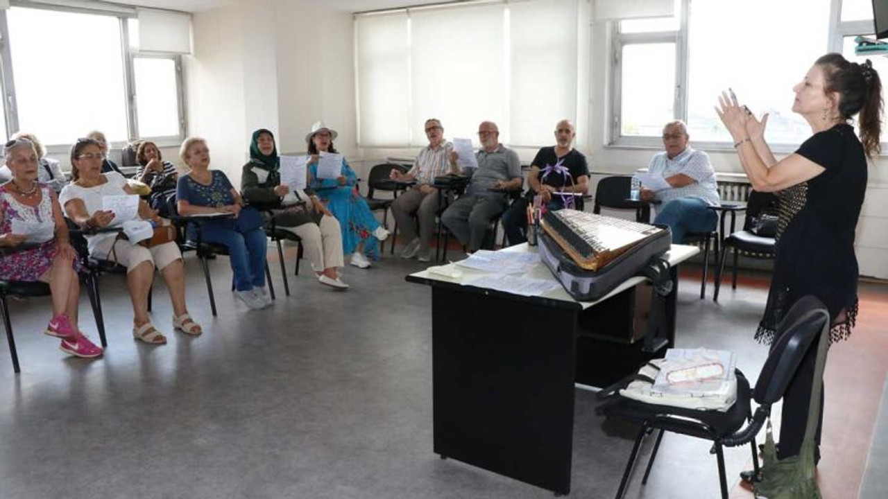 Büyükşehir’den 65 yaş üstü koro eğitimi