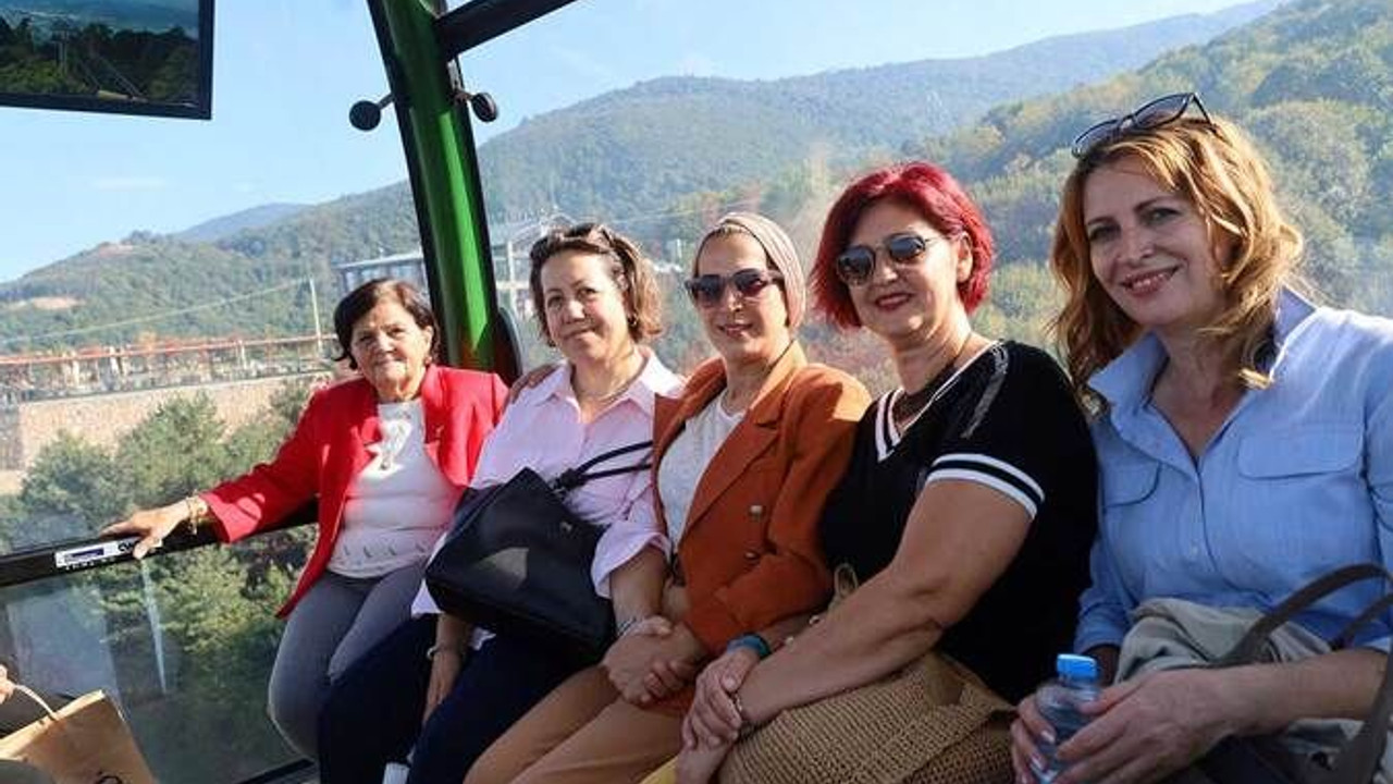 Kadın muhtarlar teleferik gezisinde!