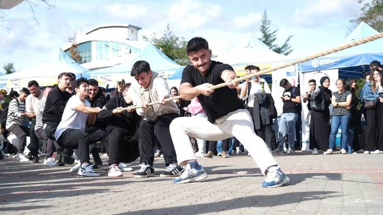 KOÜ’lü gençler ‘Gelin Tanış Olalım’ etkinliğinde