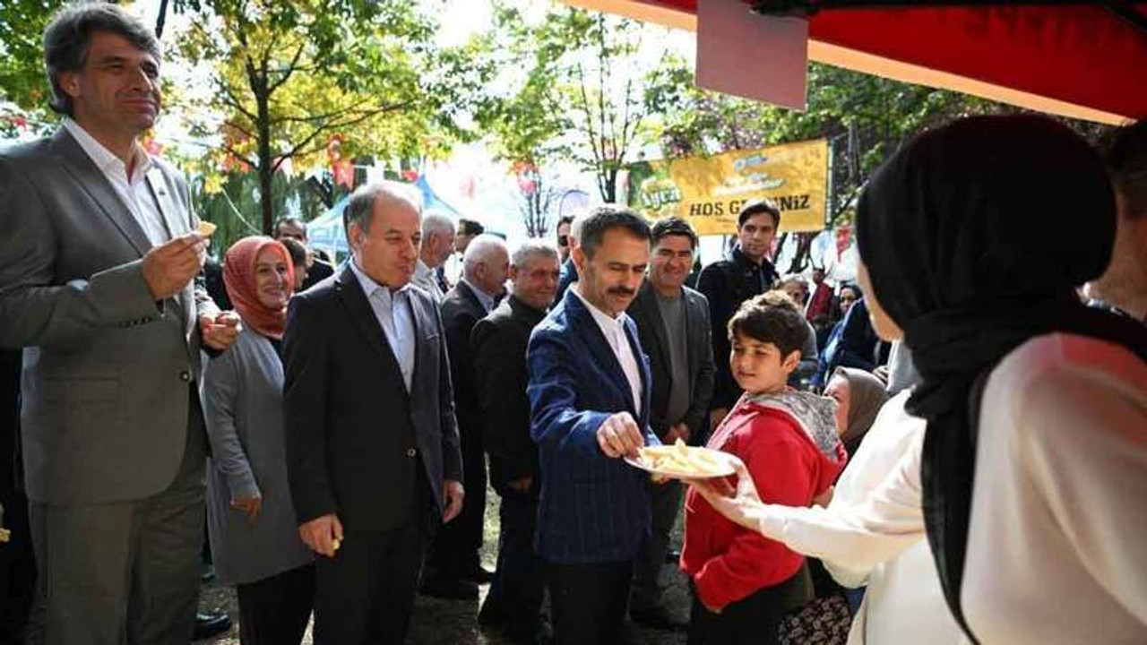 Vali Aktaş, Eşme ayva festivaline katıldı