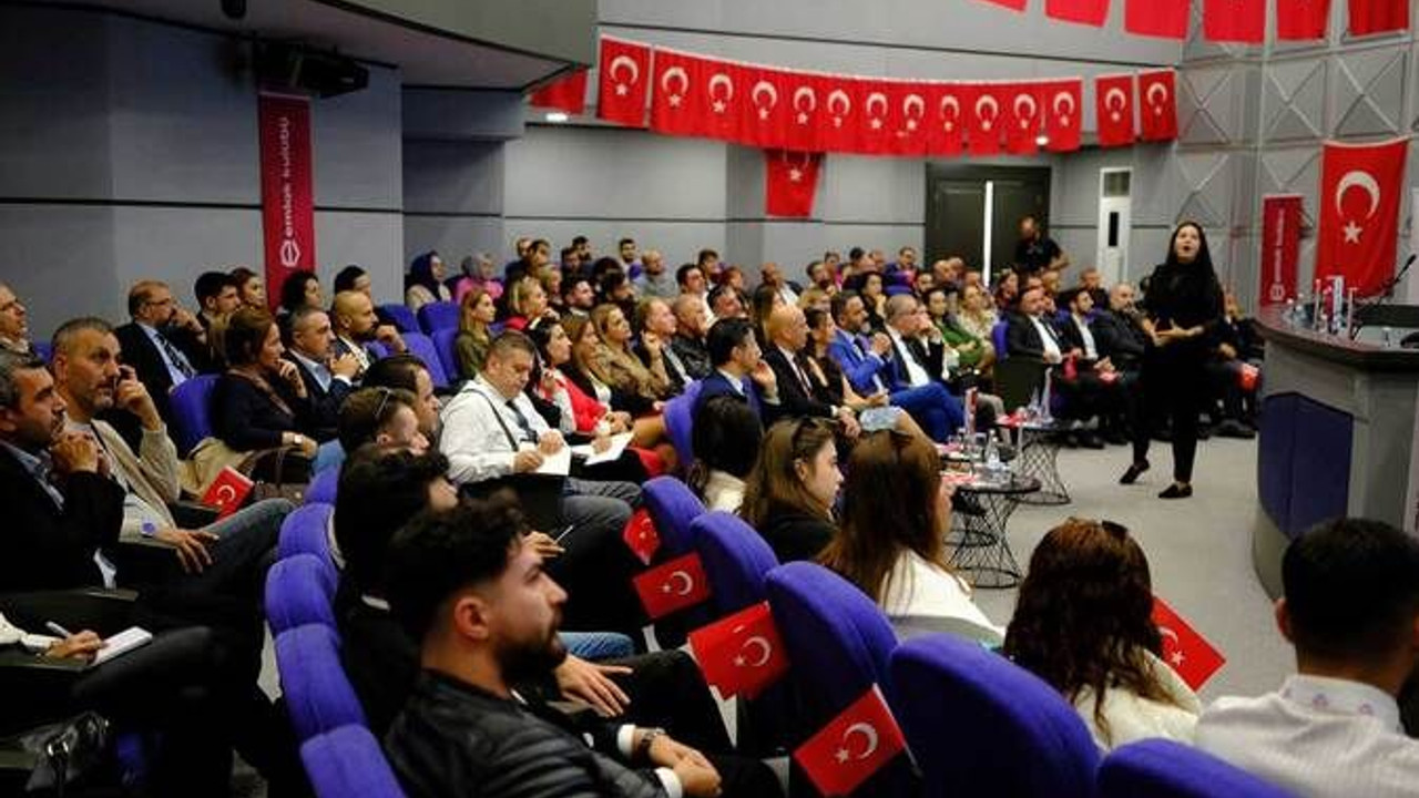 Gebze'de emlakçılar eğitime katıldı
