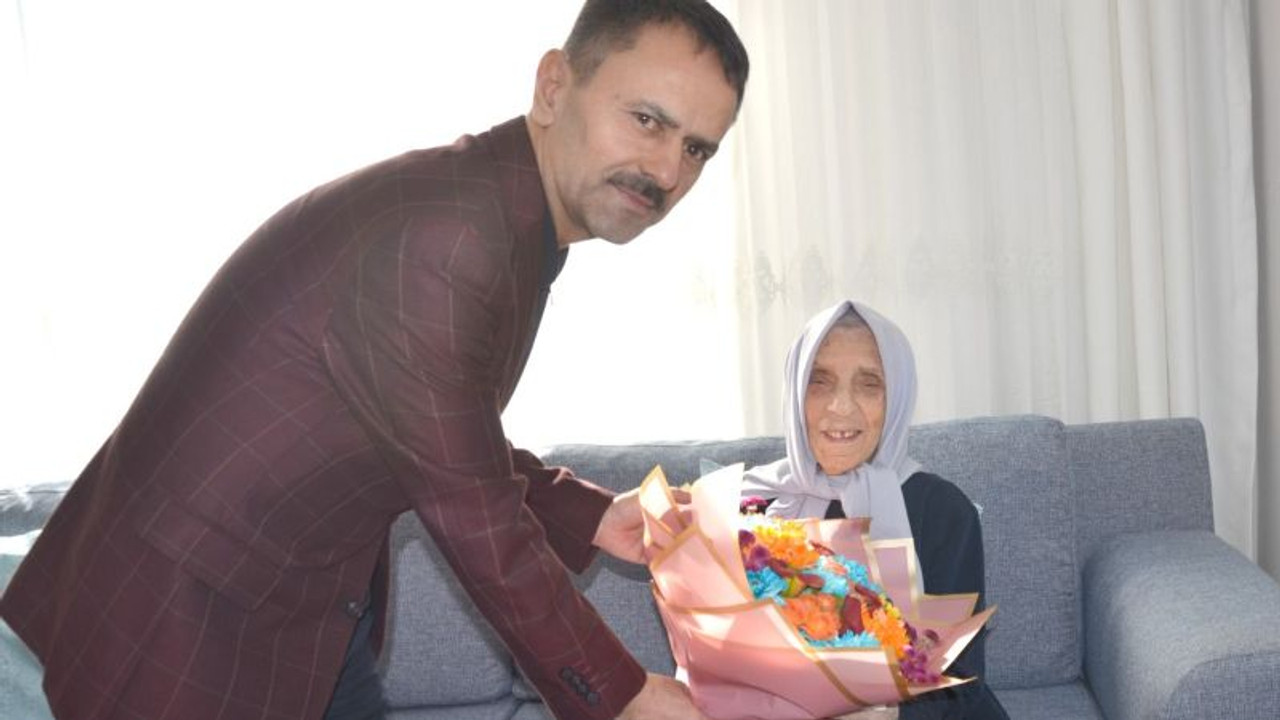 Vali Aktaş'tan anlamlı Cumhuriyet Bayramı ziyareti