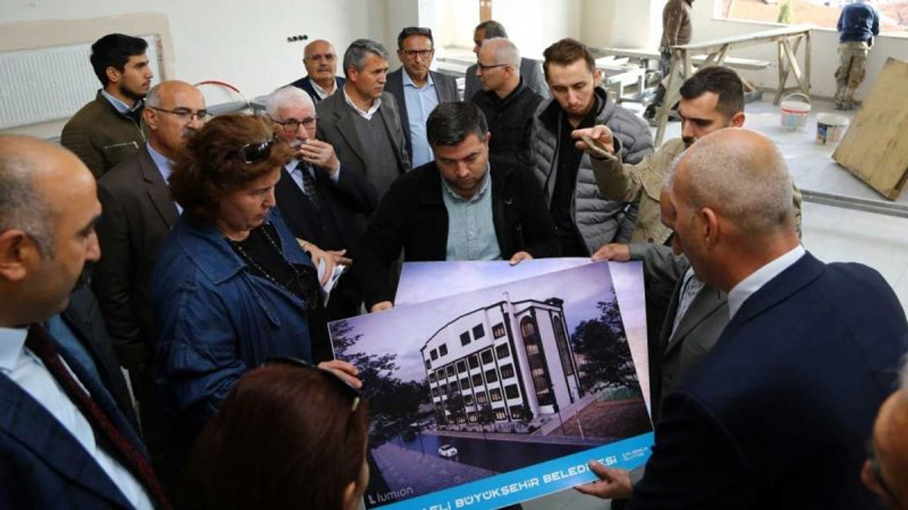 Toplantı için Kocaeli’ye geldiler, cemevini gezdiler