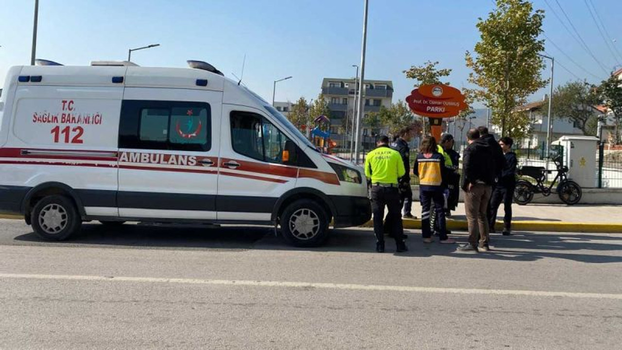 Kocaeli’de kaldırıma çarpıp yaralandılar