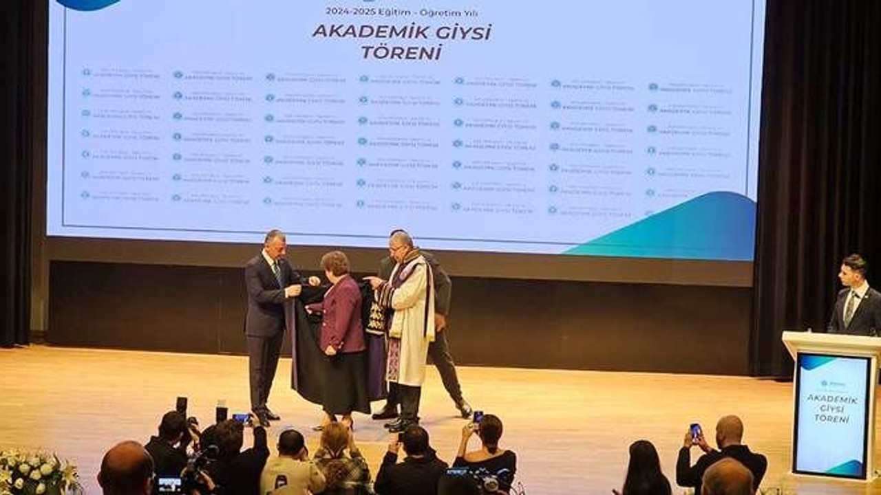Büyükakın Ailesi’nin gurur günü: Figen Büyükakın profesör oldu