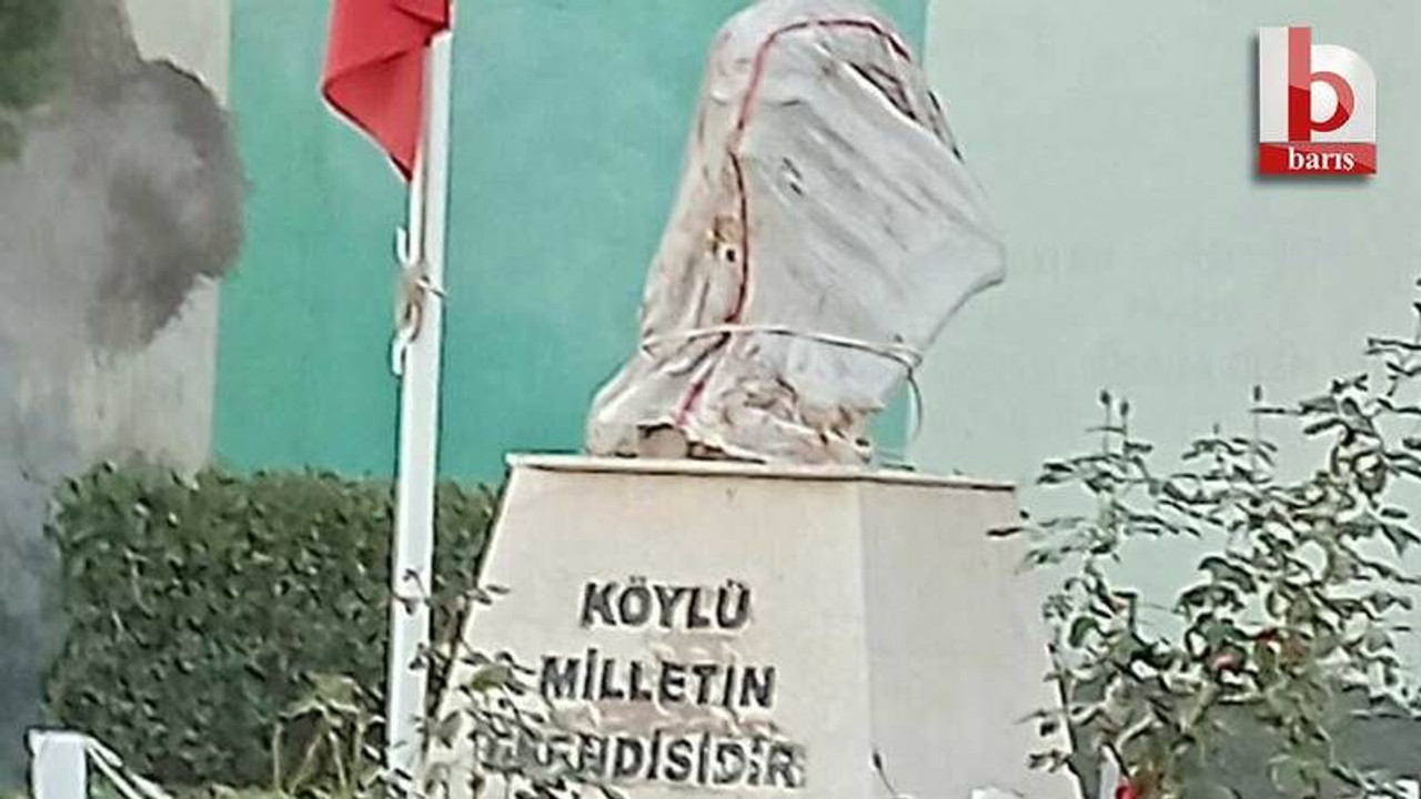 Atatürk büstlerine dışkı ve çuvalla alçak saldırı!