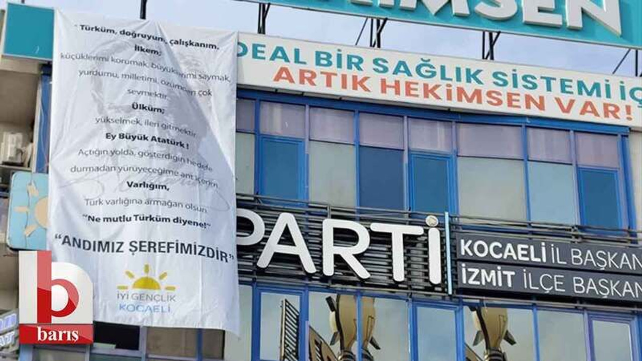 İYİ Partili gençlerden AKP binası karşısına Andımız pankartı