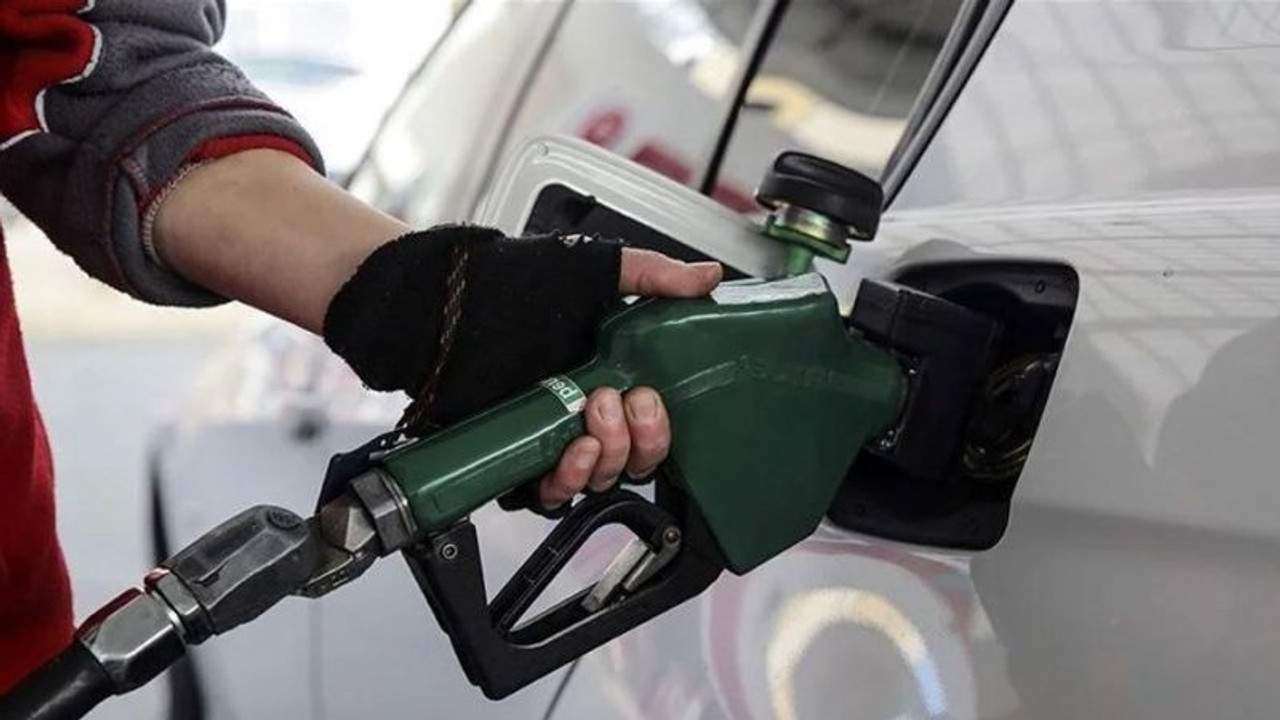 Benzine zam yolda! Bakın kaç lira olacak