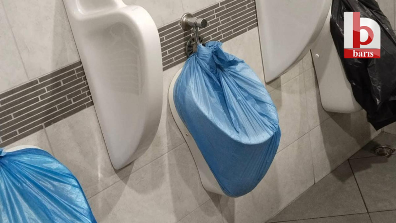 Kocaeli Valiliği’ndeki pisuvarlar poşetle kapatıldı