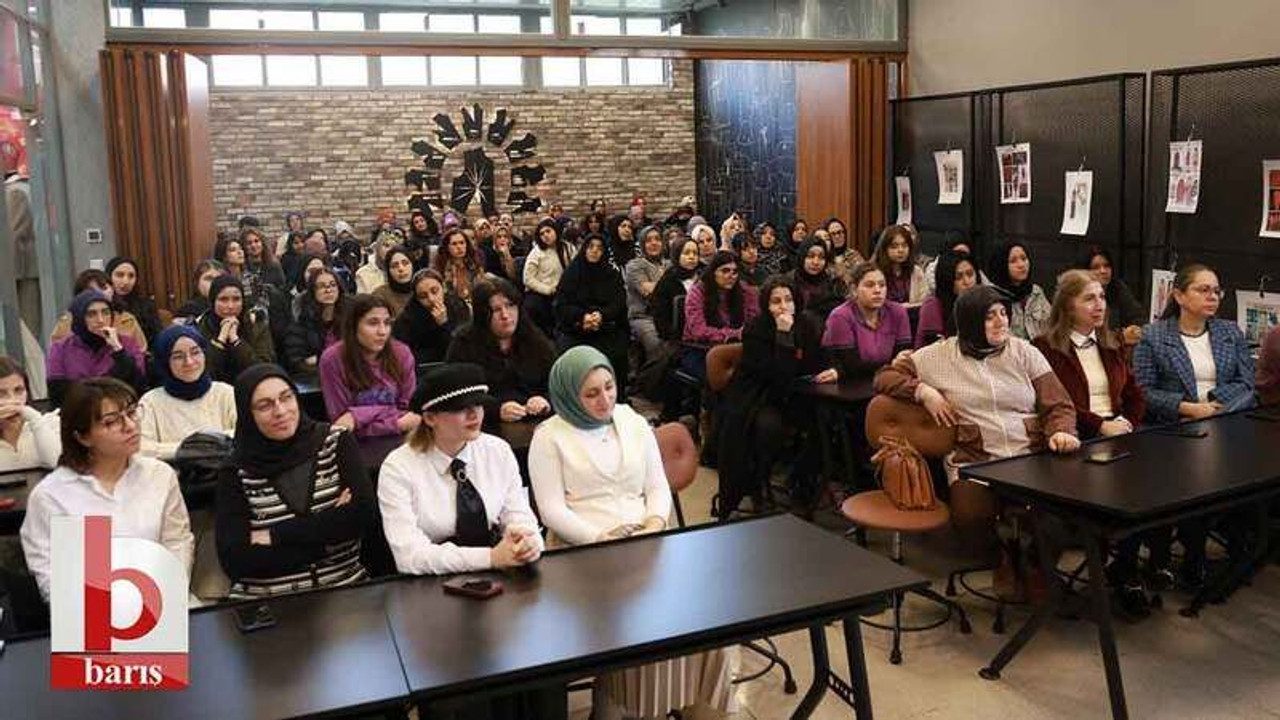 Ünlü modacılar Kocaeli’de gençlerle bir araya geldi