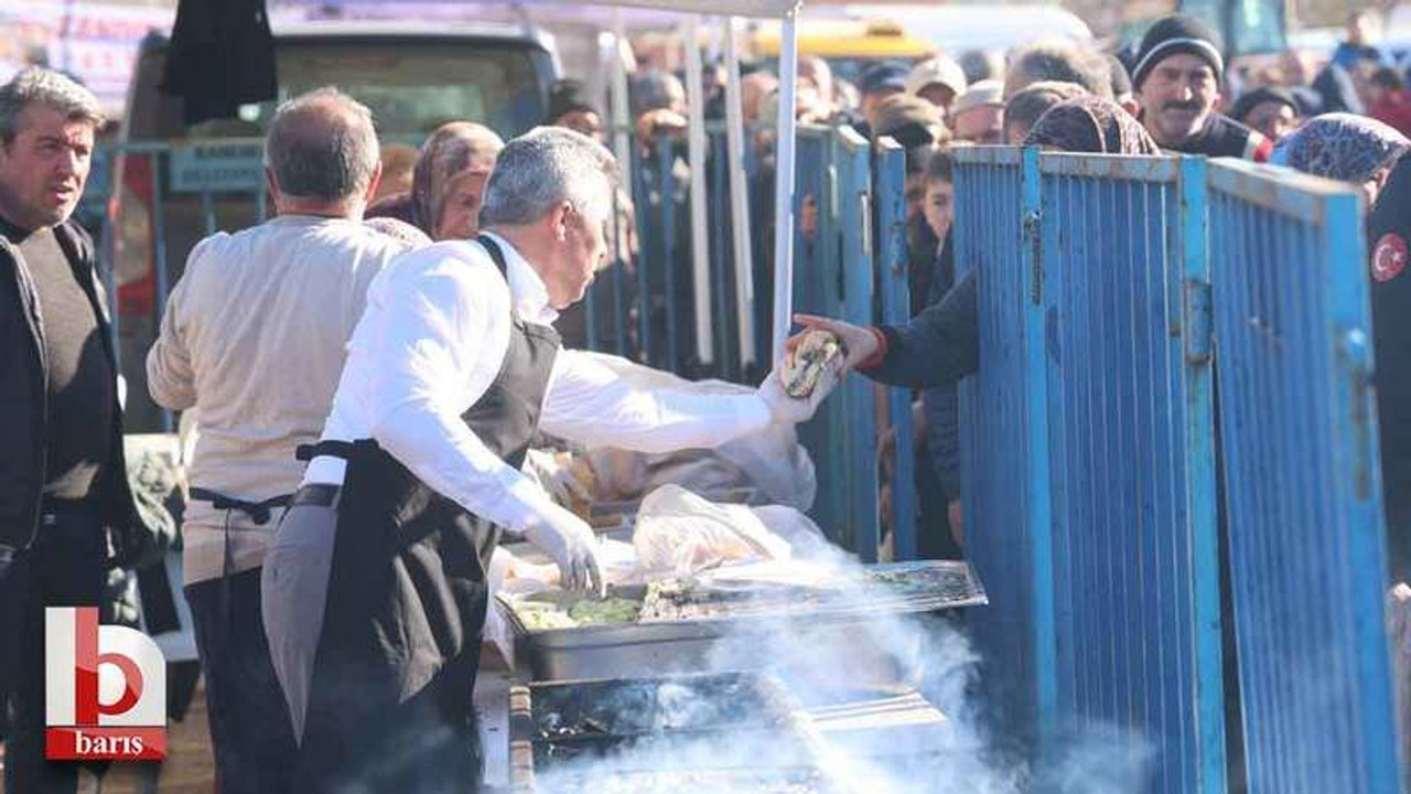 Kocaeli’deki belediye 1 ton balık dağıttı