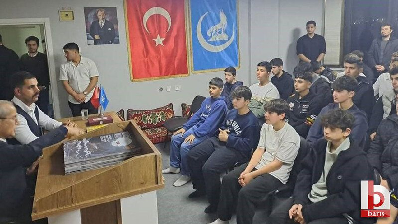 Protokolleri tepki gören MEB ve Ülkücüler, Kocaeli’de ilk pozu verdi