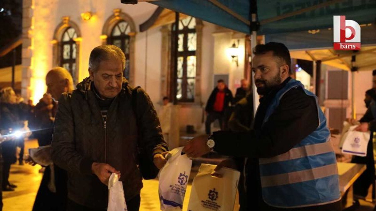 Büyükşehir kandil simidi dağıtımı gerçekleştirdi