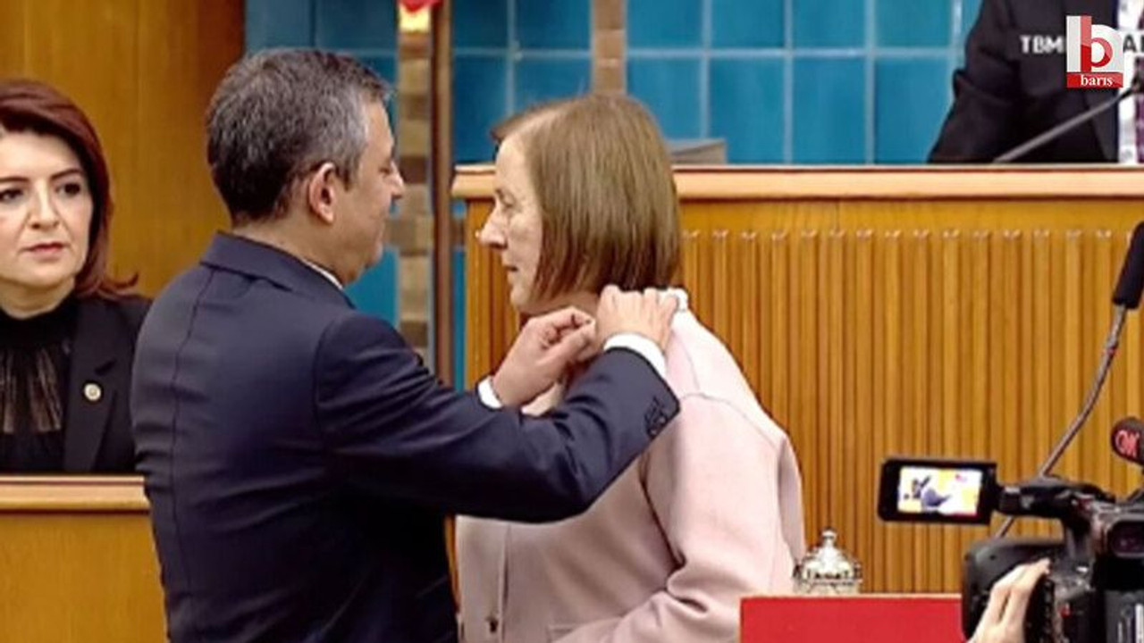 AKP'li eski bakan CHP'ye transfer oldu