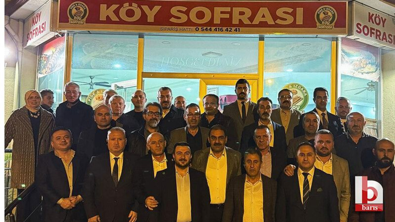 Cinsel saldırı skandalına adı karışan eski MHP’li Anahtar Partililerle poz verdi!