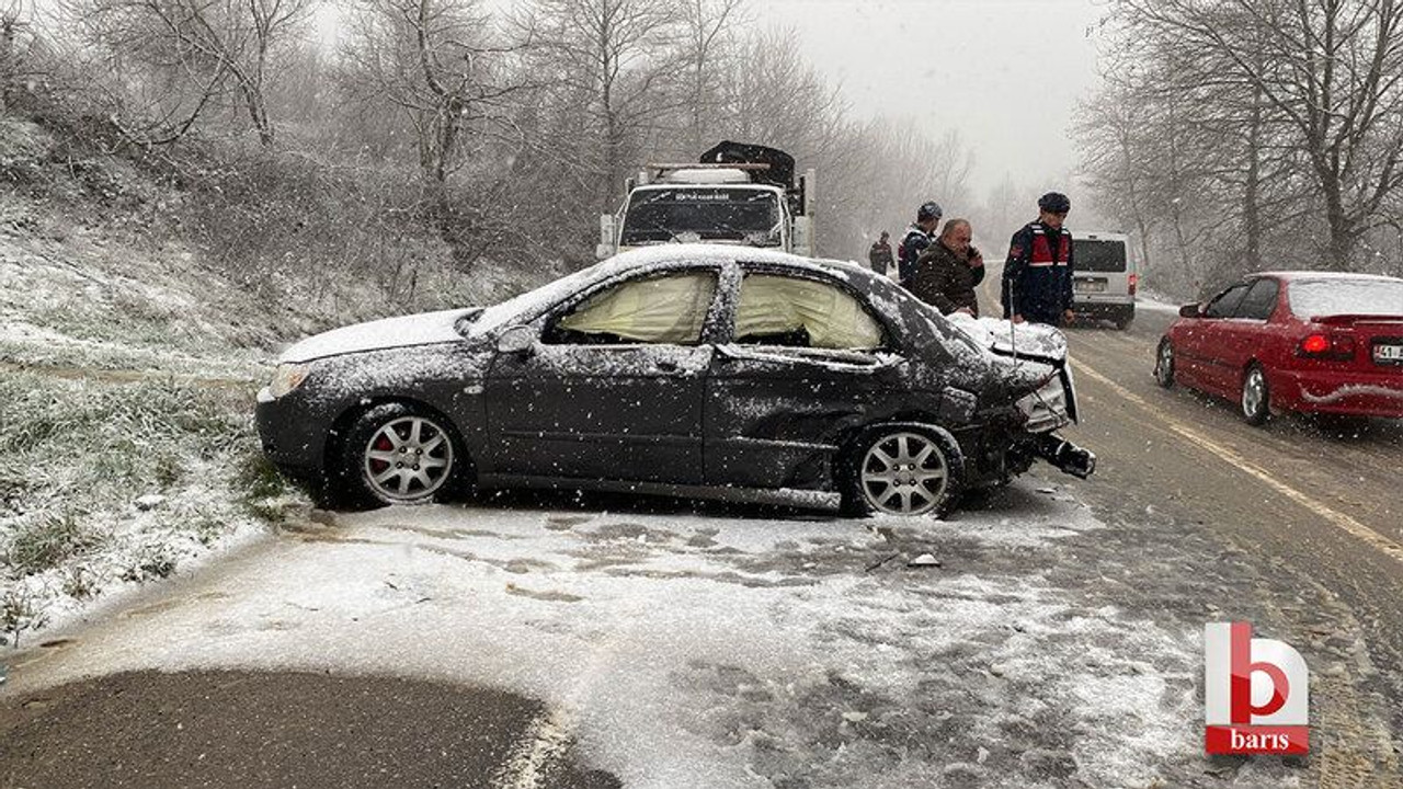 Kocaeli'de kar yağışı kazaya sebep oldu! Çok sayıda yaralı var