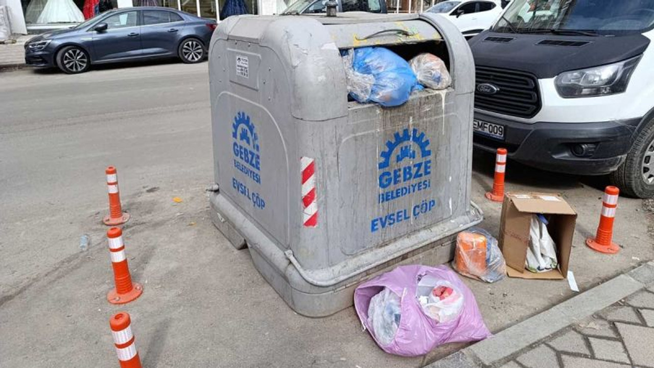 Gebze’de grev mi var? Sokakları çöp götürüyor!