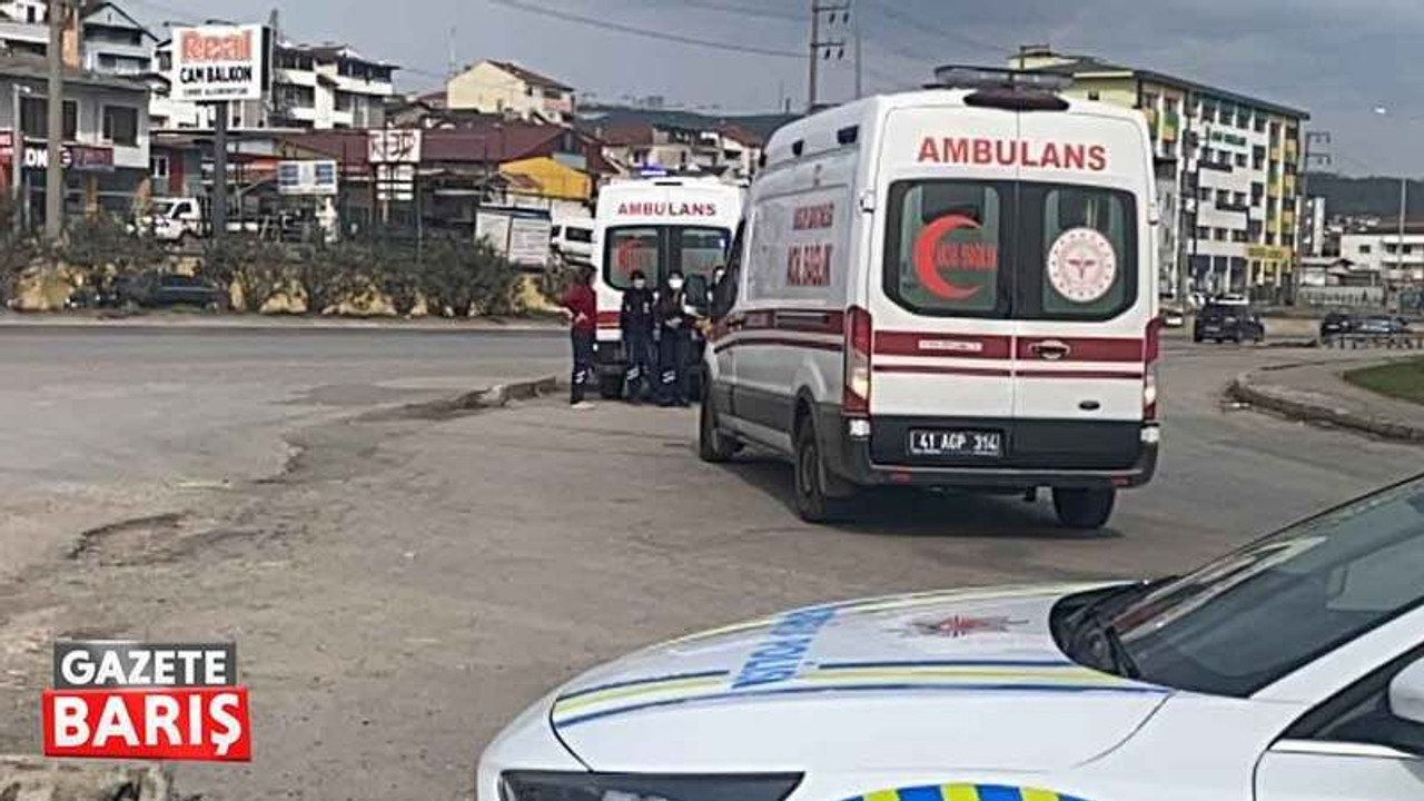 Kocaeli'de hasta taşıyan ambulans kaza yaptı