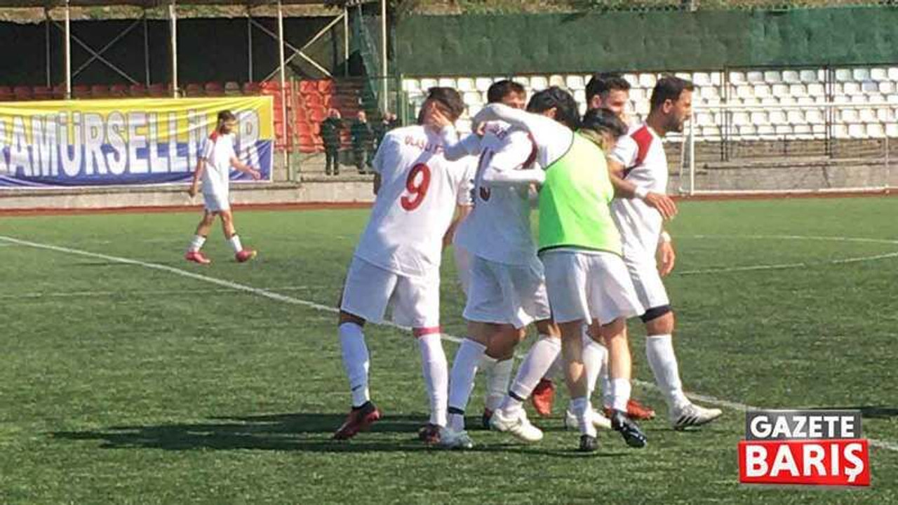 Ulaşlı zirveyi bırakmıyor: 4-2