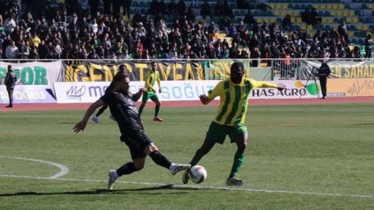 Karagümrük beşinci, Kocaelispor lider