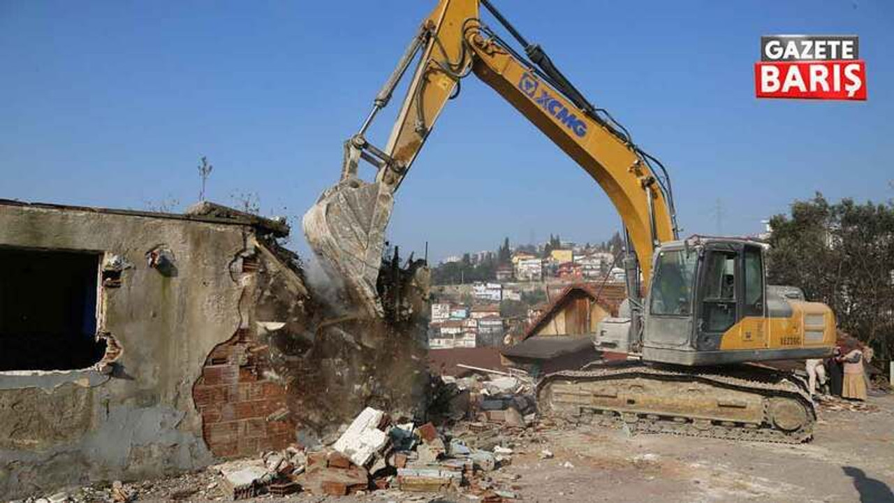 Cedit’te kentsel dönüşüm devam ediyor: 7 bina daha yıkıldı