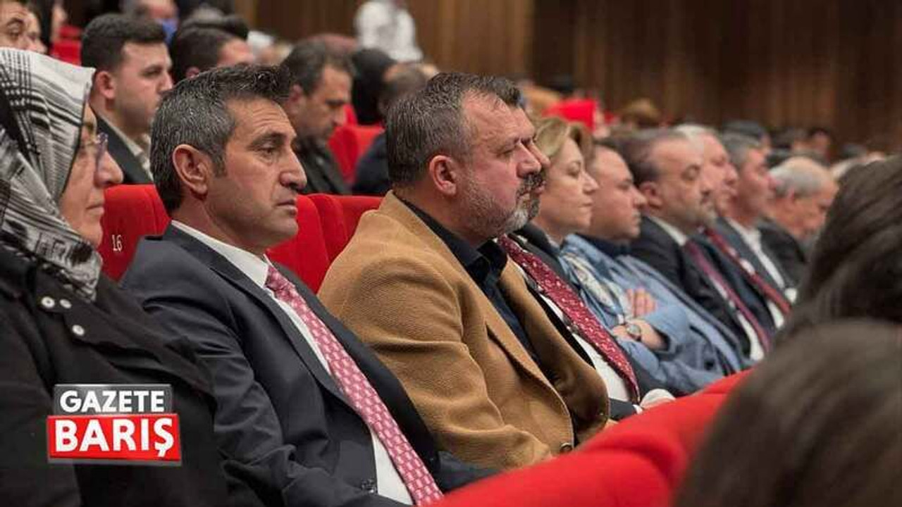 Dokuzlar’dan Hürriyet için: ‘Lanlı lunlu’ şovunu yapmasa sabaha kadar konuşabilirdi!