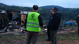 Evi yanan ailenin imdadına Büyükşehir yetişti