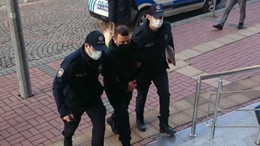 Park halindeki araçlara tekme ile zarar veren saldırgan yakalandı