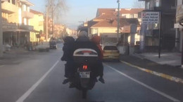 4 kişilik ailenin motosikletle tehlikeli yolculuğu!