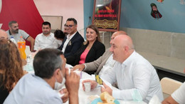 CHP’liler iftar sofrasına konuk oldu