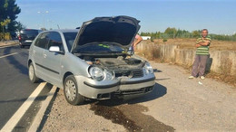Sürücüsü panikledi, otomobil karşı şeride geçti!